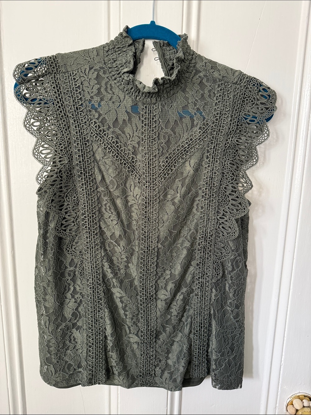 Cable & Gauge Olive Lace Ruffle Mock Neck Sleeveless Top